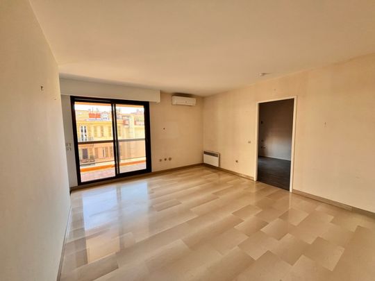 Location Appartement 2 pièces 43m² NICE 06100 - Photo 1