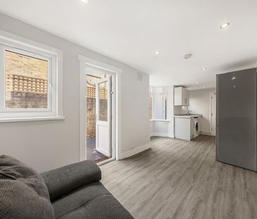 5 Bed Terraced House, Hollydale Road, SE15 - Photo 3