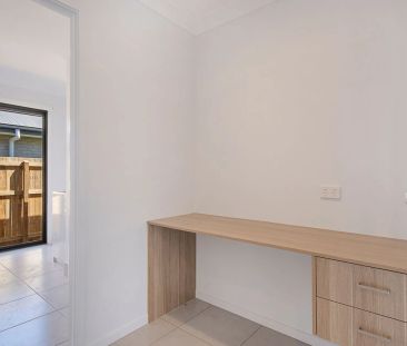 A modern sanctuary in a peaceful, family-friendly pocket, this beau... - Photo 4