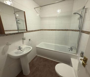 2 bedroom ground floor flat to rent - Photo 5