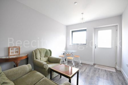 4 bedroom house to rent - Photo 2