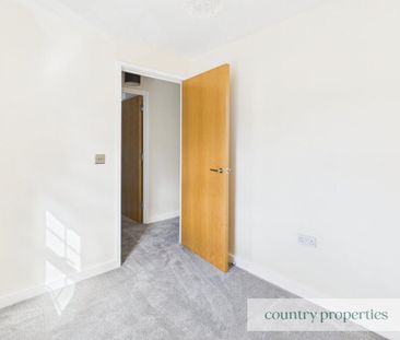 4 bedroom semi-detached house to rent - Photo 3