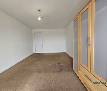 1 bedroom penthouse to rent - Photo 3