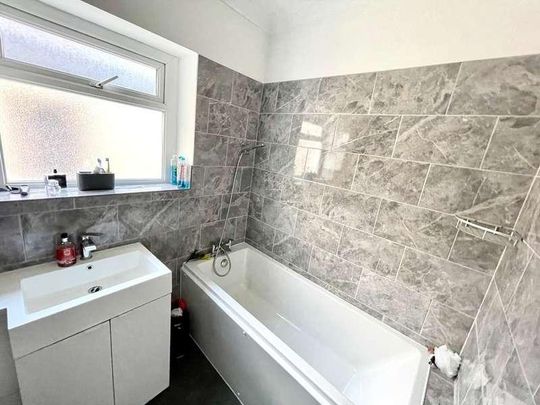 Station Street, Barry, CF63 - Photo 1