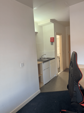 Studio to rent - Photo 5