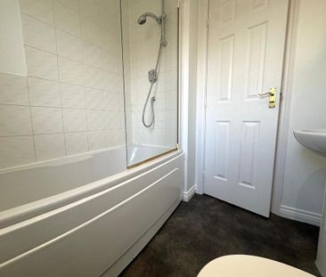 2 bedroom semi-detached house to rent - Photo 6