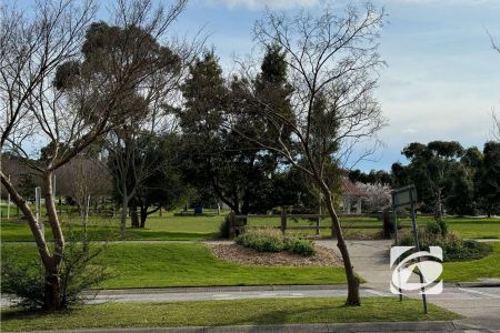 FRESHLY PAINTED THROUGHOUT UNIT IN GREAT LOCATION! - Photo 2