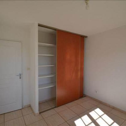 Location Appartement 3 pièces 69m² LE TAMPON 97430 - Photo 4