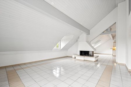 Charmant appartement mansardé avec cheminée - Photo 2