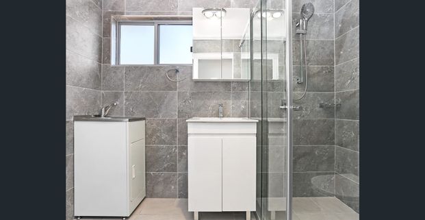 Located in a lovely area - Photo 1