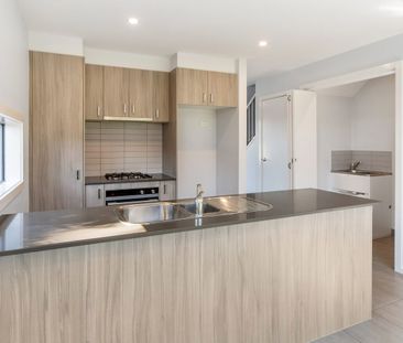 Low Maintenance Family Home - Photo 4