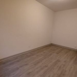 Location Appartement 2 pièces 46m² - Photo 2