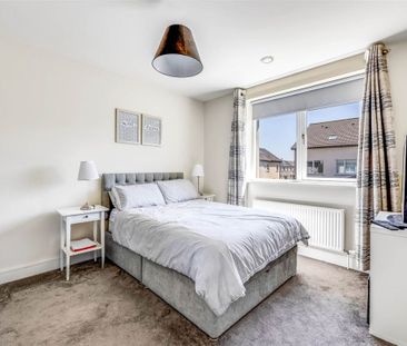 17 Larkfield View, Clay Farm, Leopardstown, Dublin 18, County Dublin - Photo 6