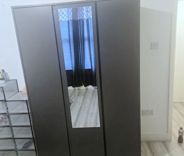 Room in a Shared Flat, South Norwood, SE25 - Photo 4