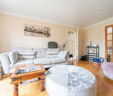 5 bedroom detached house to rent - Photo 2