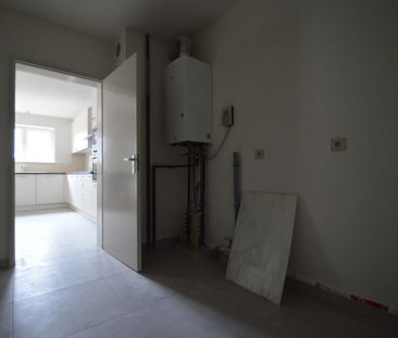 Gerenoveerd ruim appartement in Centrum v Bilzen met 3 slpk., terra... - Foto 2