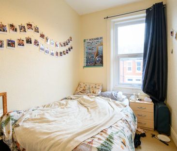 4 bedroom terraced house to rent - Photo 1