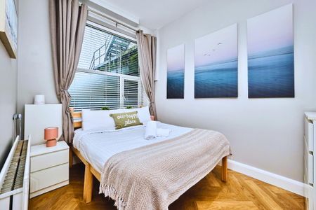 West Beach (From Sept 2025), 54 Eglinton Street, Portrush, BT56 8DY - Photo 5