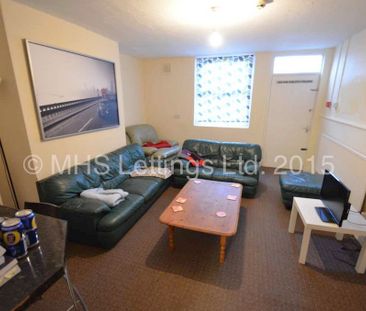 8 Bedroom Mid Terraced House for rent in Ash Grove - Photo 1