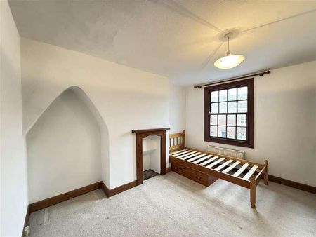 Church Road, Lymm, WA13 - Photo 4