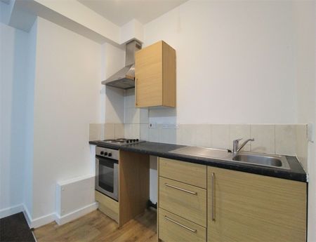 1 Bedroom Apartment To Let - Photo 5