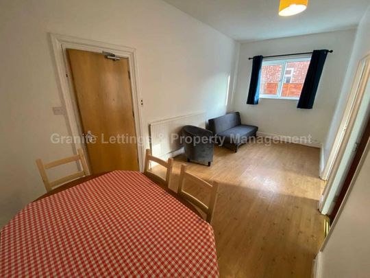 3 bedroom apartment to rent - Photo 1