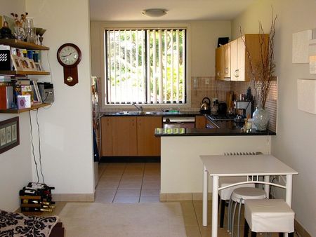 Modern 2 bedroom Apparent - Photo 4