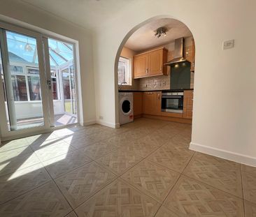 3 bedroom semi-detached house to rent - Photo 5