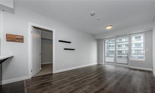 53 Arthur Street South 502 - Photo 1