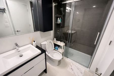 1188 Rue St Antoine O. Montréal (Ville-Marie), QC H3C - Photo 4