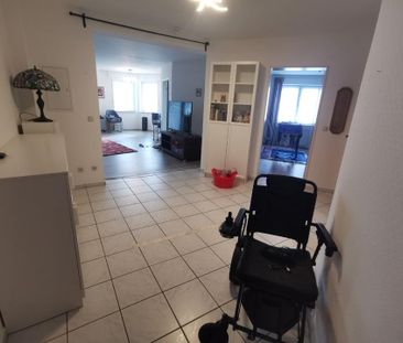 Schicke, großzügige 2-Zimmerwohnung mit gemütlichem Balkon in Niede... - Photo 1