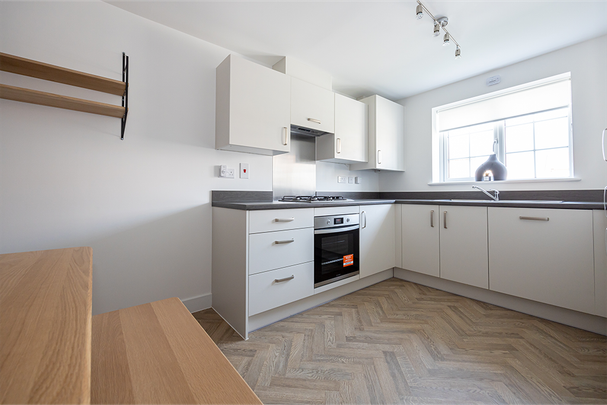 3 bedroom semi-detached house to rent - Photo 1