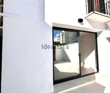 Alquiler de chalet adosado en Calle Geraneos - Photo 6