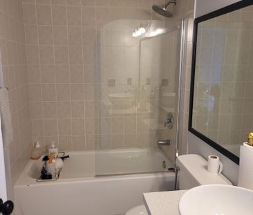 For Lease - 310 Red Maple Road Unit# 217, Richmond Hill, Ontario - Photo 2