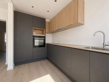 Appartement te huur - foto 3