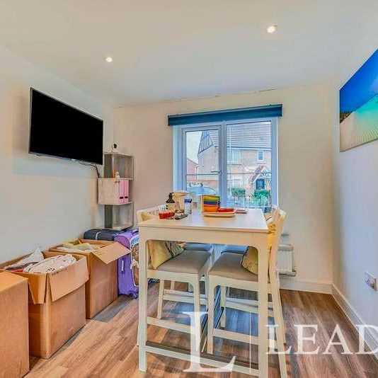 Plover Crescent, Harlow, Essex, CM17 - Photo 1
