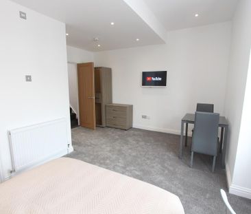 7 bedroom house of multiple occupation to rent - Photo 6