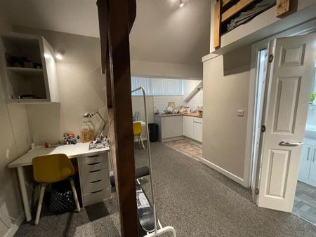 1 bedroom private hall to rent - Photo 3