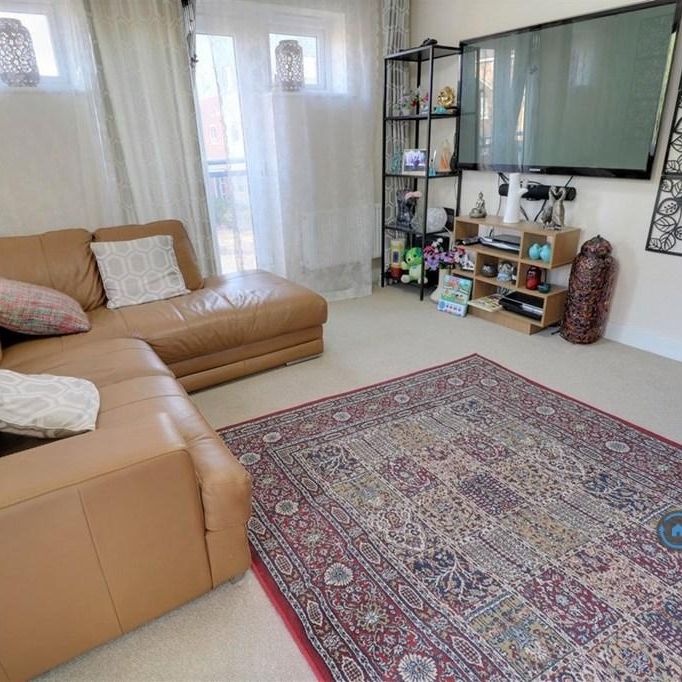 3 bedroom semi-detached house to rent - Photo 1