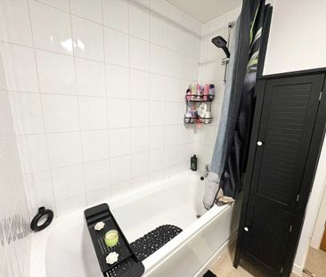 Marco Island, City Centre, Nottingham - Photo 2