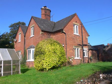 2 bedroom semi-detached house to rent - Photo 3
