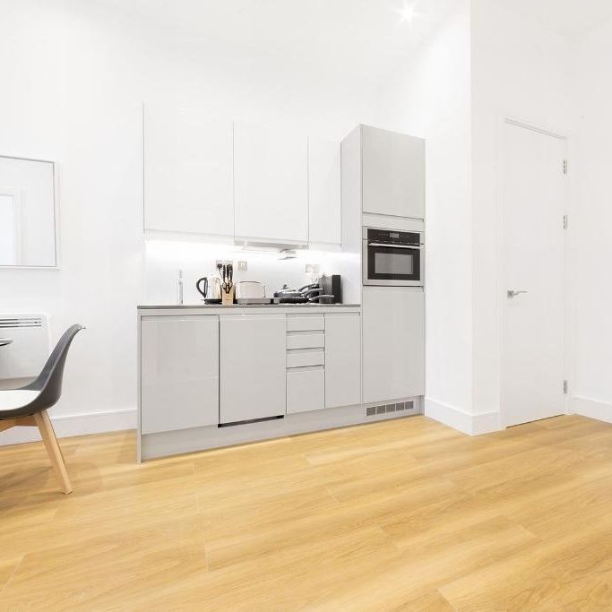 Studio to rent - Photo 1