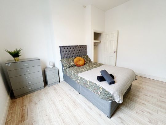 Room in a Shared House, Liverpool, L6 - Photo 1