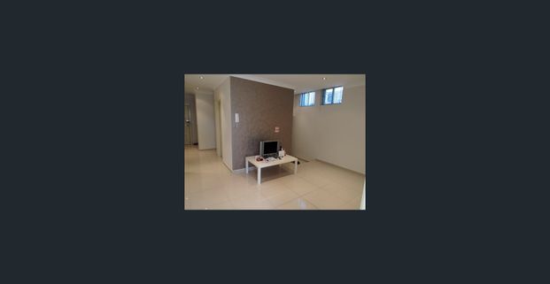 Modern and near new townhouse - Photo 1