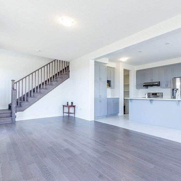 For Lease - 583 Queen Mary Drive, Brampton, Ontario - Photo 1