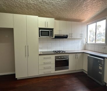 Fresh, cosy and renovated! - Photo 2