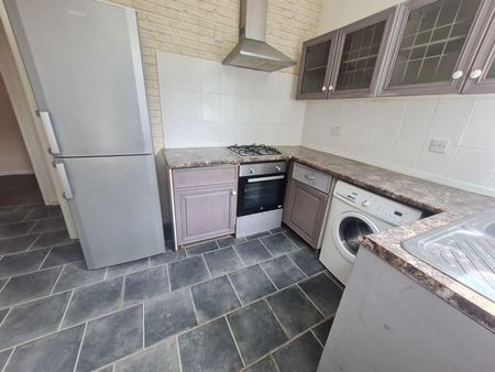 Whitehall Street, Wakefield - Photo 3