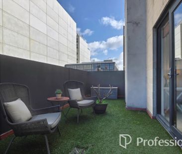 “ULTIMATE TOWN RESIDENCE – 2 X ENTERTAINING BALCONIES” - Photo 5