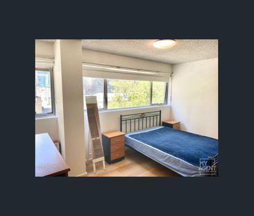 Boutique CBD Apartment Steps from RMIT, Carlton Gardens & QV - Photo 5