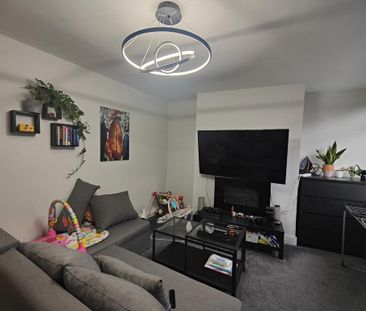 2 bedroom end of terrace house to rent - Photo 6